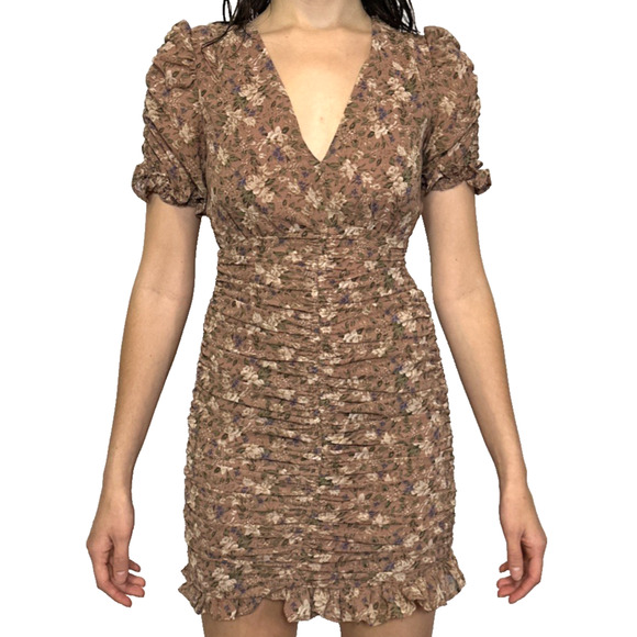 ASTR the label Short Sleeved Shirred Front Floral Mini Dress Size XS - Picture 2 of 11